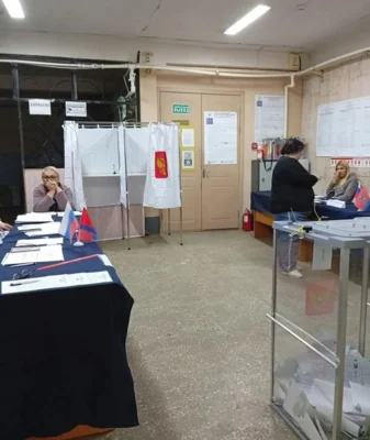 Фото 1. Жительница Орловского округа Ирина проголосовала за стабильность