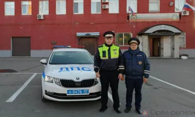 Орловские полицейские помогли мужчине потушить загоревшуюся машину