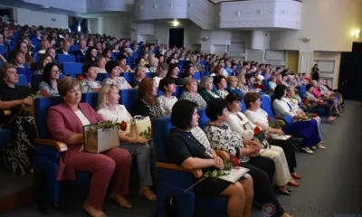 Социальным работникам Орловщины вручили награды к профессиональному празднику