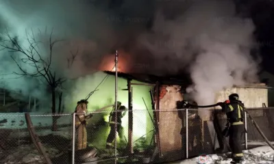 В Ливнах горящую баню помогали тушить добровольцы