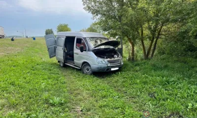 На орловской трассе водитель без прав перевернулся на «Газели»