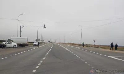 Под Орлом при лобовом столкновении автомобилей погиб человек