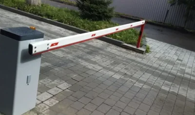 Жильцы орловских многоэтажек могут оградить парковку от посторонних