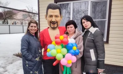 Жительница Малоархангельска оформила социальный контракт и на его средства купила ростовых кукол