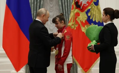 Фото 2. Владимир Путин назвал выступление наших спортсменов на Паралимпийских зимних играх «поистине невероятным»