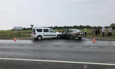 Из-за неумелых действий автоледи на орловской дороге пострадали две машины и три человека