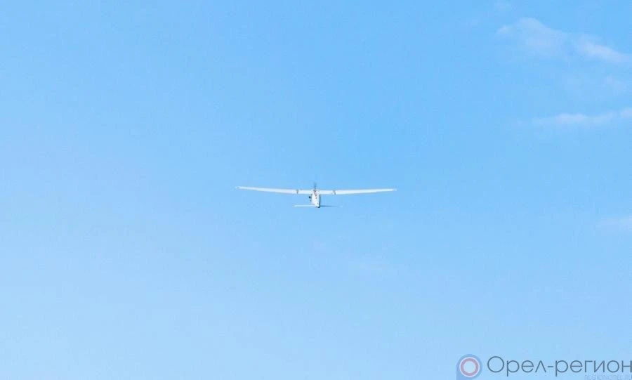 Сбитый утром беспилотник упал на территорию нефтебазы в пос. Малая Саханка под Орлом