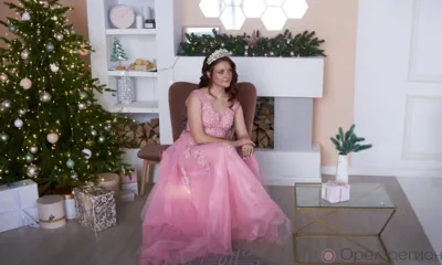 Ливенская школьница Вероника Марочкина в преддверии Нового года из простой девчонки превратилась в сказочную принцессу