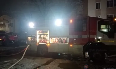 В Орле ночью загорелся торговый павильон