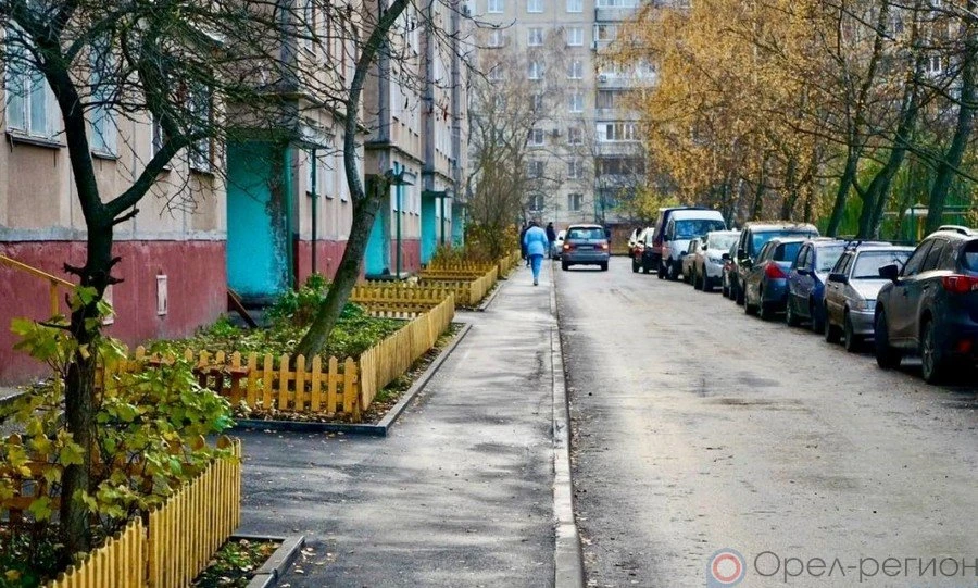 В Орле в рамках нацпроекта «Жильё и городская среда» благоустроили ещё 8 дворов