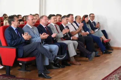 Леонид Музалевский поздравил учащихся Банковского колледжа с Днём знаний