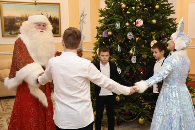 Фото 1. Губернатор Орловской области встретился с детьми – участниками акции «Ёлка желаний»