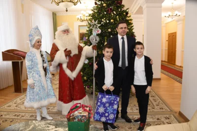 Губернатор Орловской области встретился с детьми – участниками акции «Ёлка желаний»