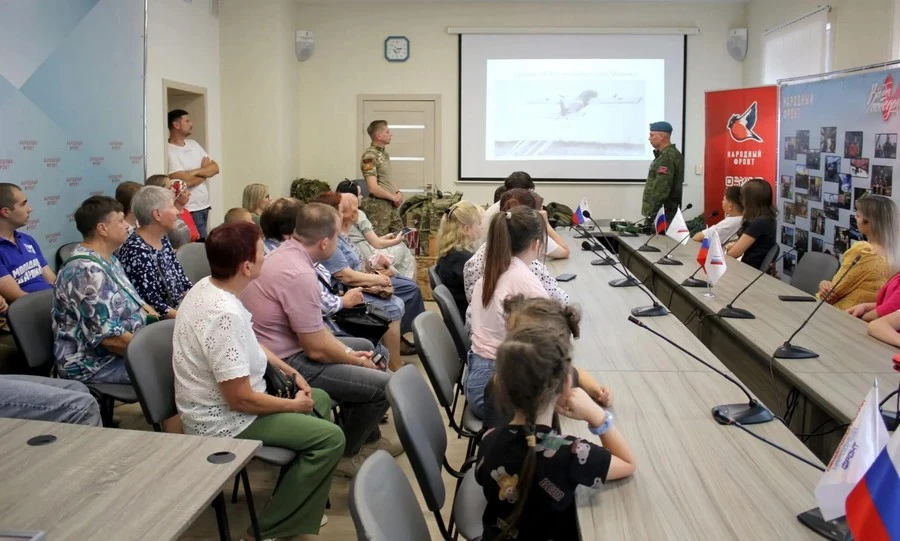 «Герои земли Орловской» провели урок мужества