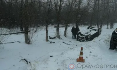 В пос. Долгое Hyundai Solaris протаранил Datsun и вылетел в кювет