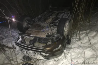 Под Орлом Lifan на полной скорости улетел в кювет и перевернулся