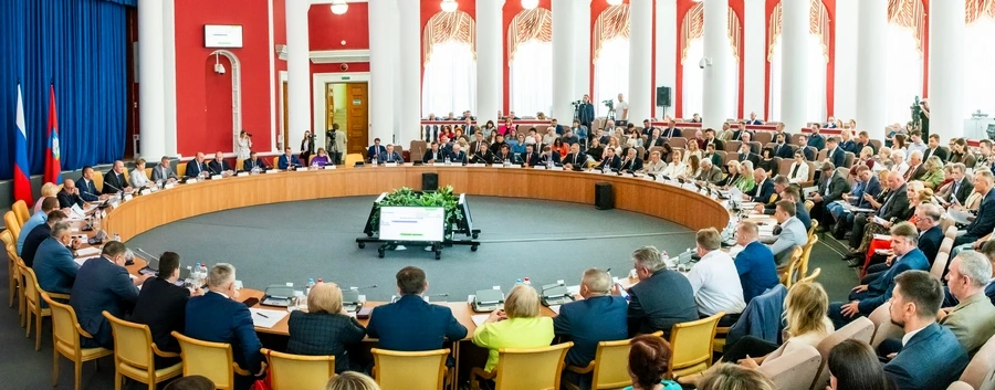 Депутаты Орловского облсовета на 55-м заседании искали корень зла