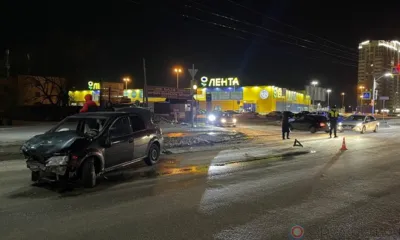 В Орле на перекрёстке столкнулись Renault и Chery