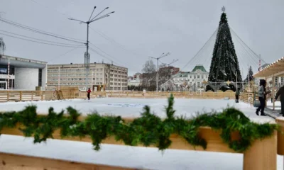 Сегодня каток на площади Ленина в Орле примет первых посетителей