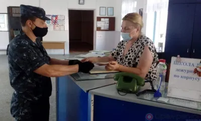 Росгвардейцы проверяют орловские школы