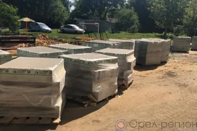 На улицах твоих и площадях