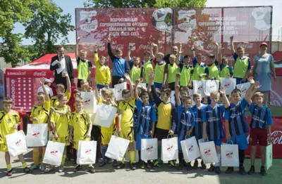 Команда «Факел» и команда МБОУ СОШ №37 стали лучшими среди юных футболистов Орла