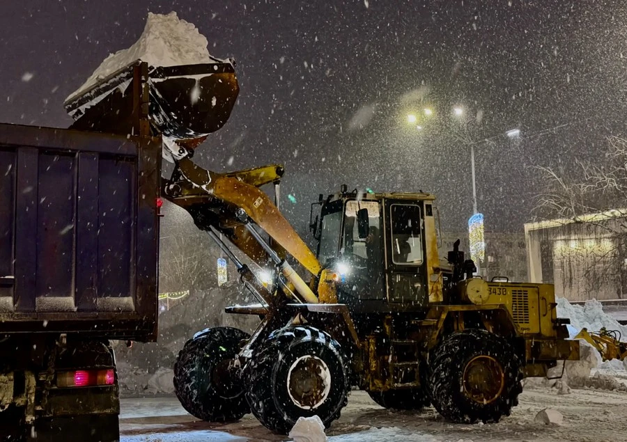 Минувшей ночью с улиц Орла вывезли более 4000 кубометров снега