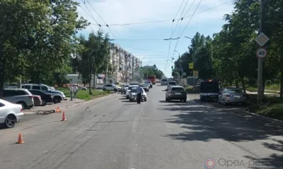 В Орле Kia и Mercedes не поделили дорогу