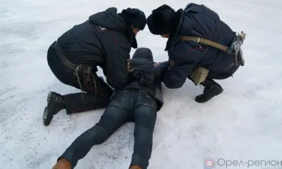 В Орле с поличным задержали торговца наркотиками