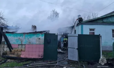 Ранним утром в Орле сгорели два автомобиля и гараж