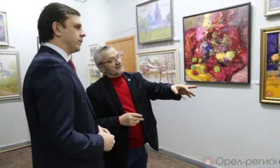 В Орле открылась выставка Анатолия Костяникова