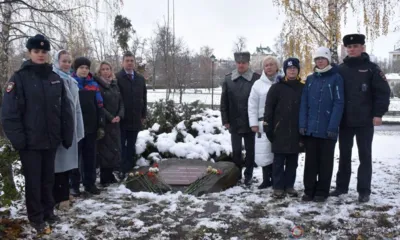 В Орле почтили память погибших в дорожных авариях