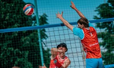 В Орле сезон пляжного волейбола открыли первенством и чемпионатом города