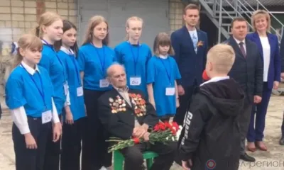 В Орловской области продолжается акция «Парад перед окнами ветеранов»