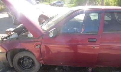 В Орле ВАЗ-2112 и УАЗ Патриот не поделили дорогу