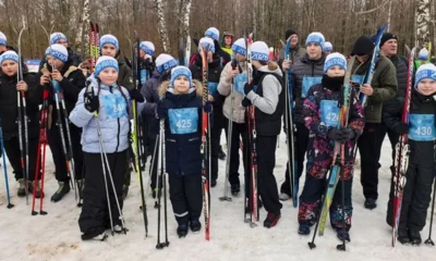 Фото 3. В Орле более тысячи человек вышли на лыжню в Медведевском лесу