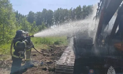 В Мценском районе сгорел экскаватор