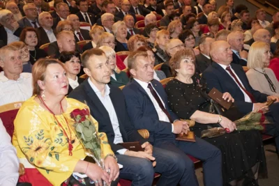 Фото 26. В Орле работникам АПК региона вручили заслуженные награды