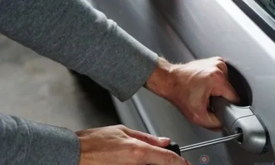 В Дмитровске парни угнали автомобиль, покатались и вернули его обратно