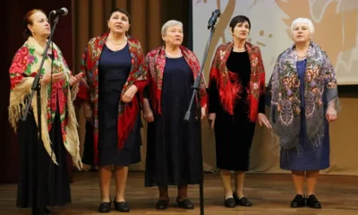 Фото 2. Хотынецкие ветераны выступили на сцене районного КДЦ