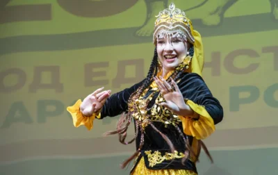 Фото 5. В Урицком районе торжественно открыли Год единства народов России