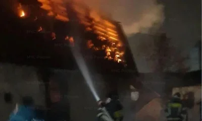 Ночью в Орле огонь охватил гараж