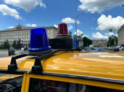 Фото 3. Сегодня в Орле сотрудники ГАИ организовали музей под открытым небом