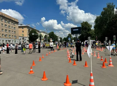 Фото 6. Сегодня в Орле сотрудники ГАИ организовали музей под открытым небом
