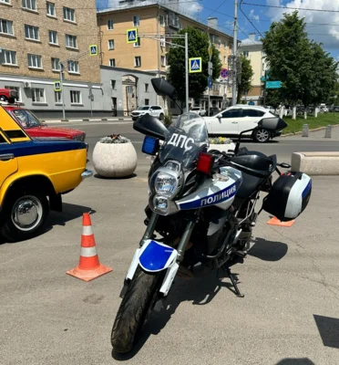 Фото 18. Сегодня в Орле сотрудники ГАИ организовали музей под открытым небом