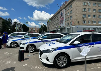 Фото 19. Сегодня в Орле сотрудники ГАИ организовали музей под открытым небом