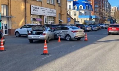 В тройном ДТП в Орле пострадали два человека