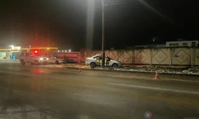 В Орле Ford Focus врезался в столб