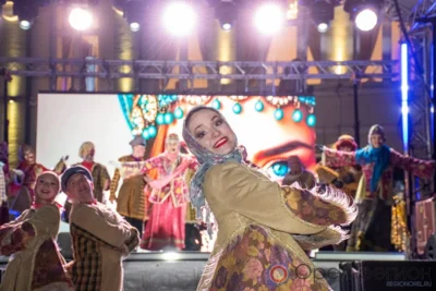 Фото 3. Льются песни над Орлом