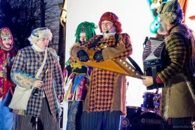 Фото 4. Льются песни над Орлом